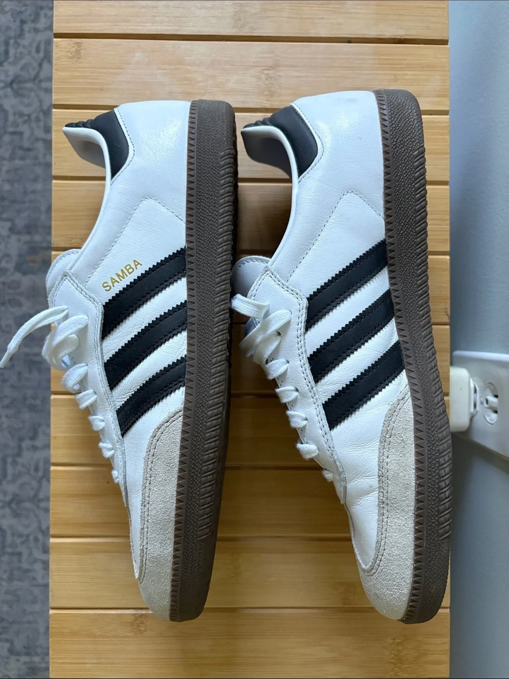adidas Men’s White, Black & Tan Retro Lifestyle Sneakers